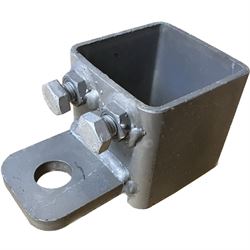 Hevebeslag med 1 flapp til 70x70 mm stolpe
