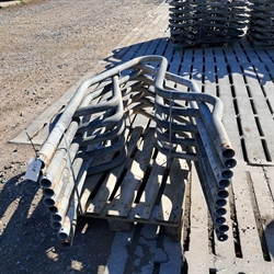 10 stk. brukte 2" sengebøyler lengde: 1,75 m Cc: 0,87 m S468