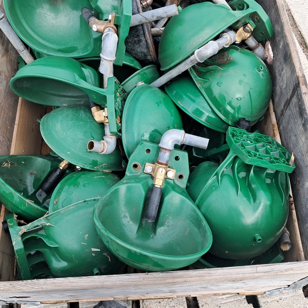 22 stk. brukte drikkekopper i grønn plast 