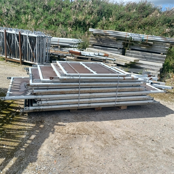 Brukte grinder med treplate L39 lengde: 1,21–2,20 m 