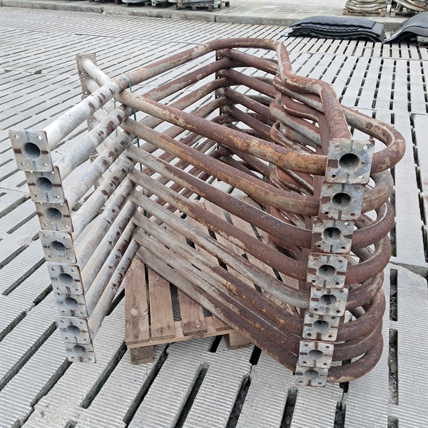41 stk. brukte 2" sengebøyler lengde: 1,95 m. Cc: 0,90 m. S503