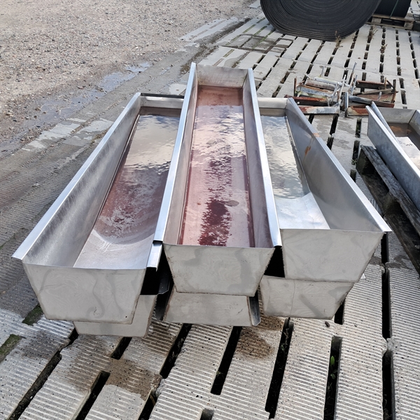 8 stk. brukte rustfrie trau 180x32 cm 