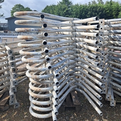 29 stk. brukte 2" sengebøyler lengde: 2,20 m Cc: 0,82 m S475