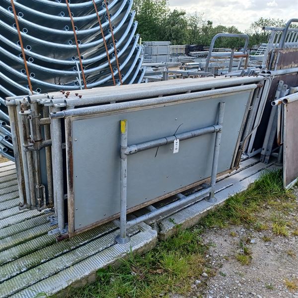 Brukte grinder med plastplate B6-0 lengde: 1,15 - 2,10 m 