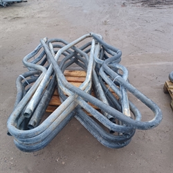 15 stk. brukte 2" sengebøyler lengde: 2 m Cc: 0,81 m S400