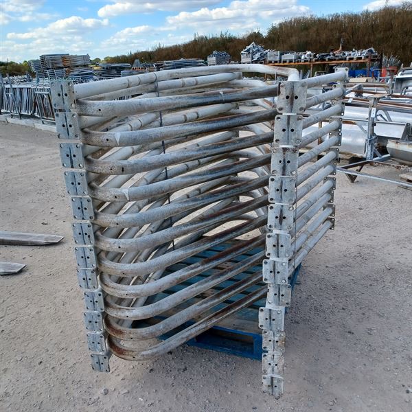 6 stk. brukte 2" sengebøyler lengde: 2 m Cc: 0,90 m S270